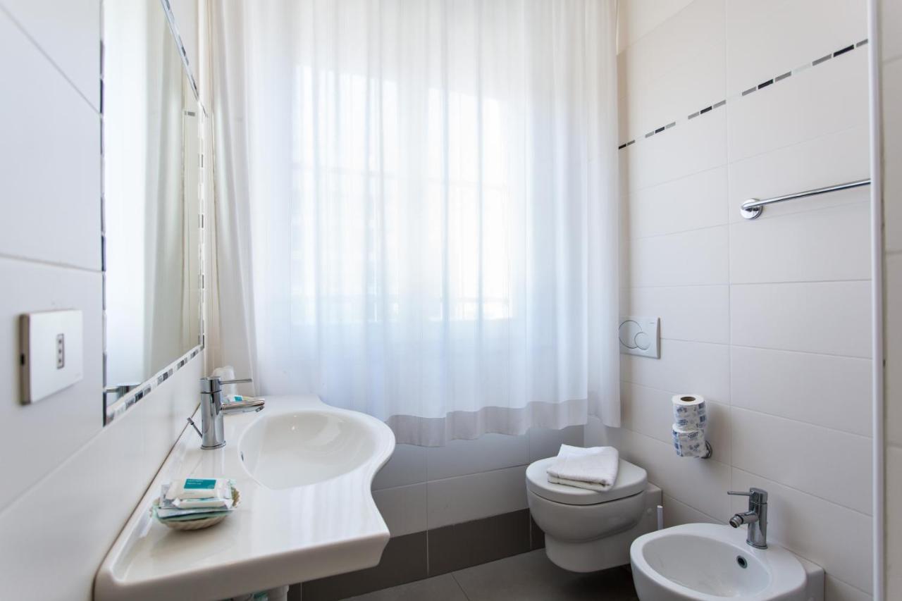 Hotel Savana Римини Экстерьер фото