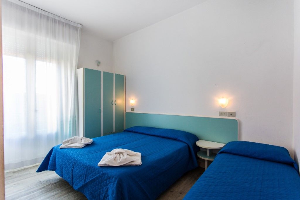 Hotel Savana Римини Экстерьер фото